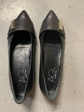 Size 6.5 or 36.5  - AGL flats